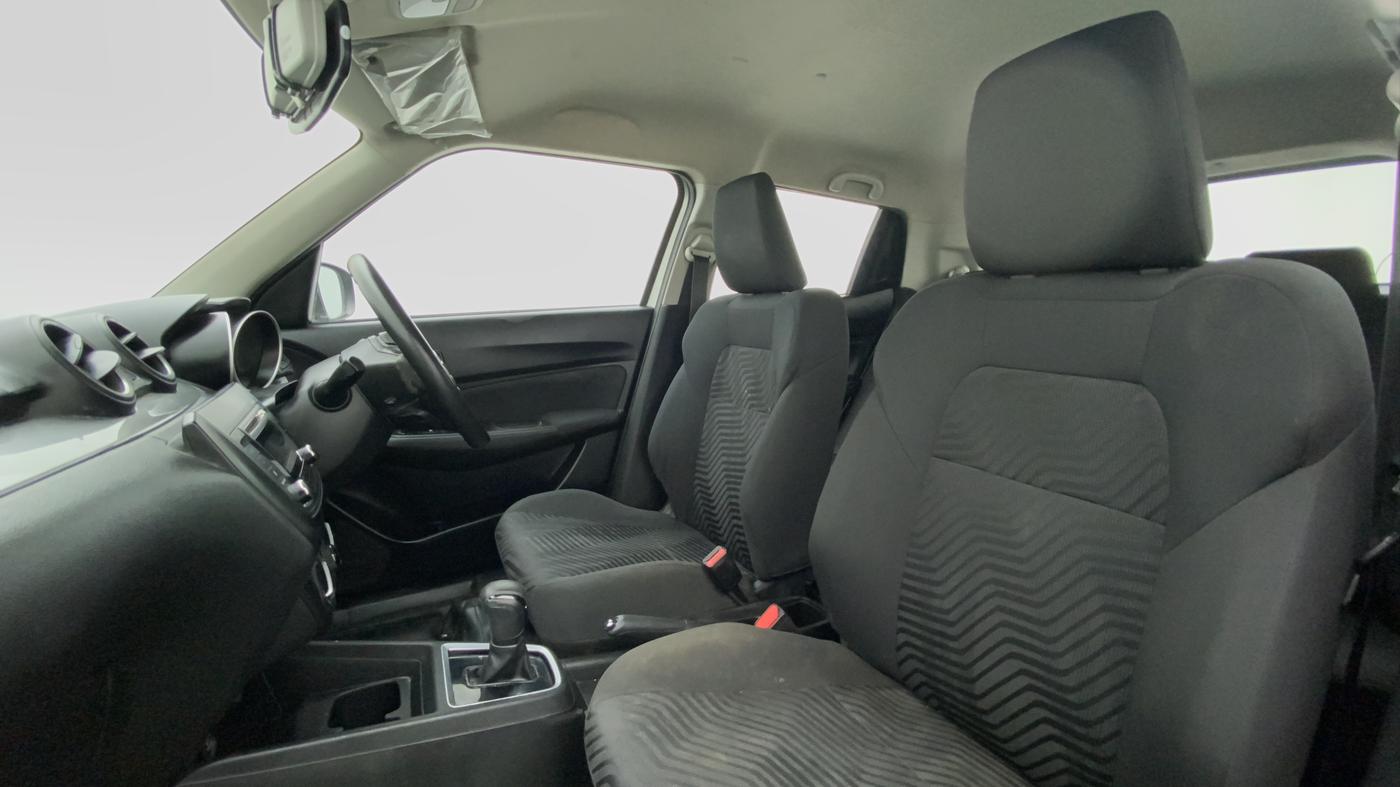 2018 Maruti Swift VXI AMT D, Petrol, Automatic, 82,496 km, Right Side Front Door Cabin