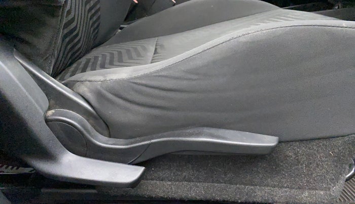 2018 Maruti Swift VXI AMT D, Petrol, Automatic, 82,496 km, Driver Side Adjustment Panel