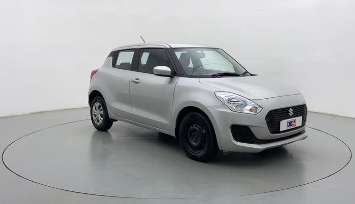 2018 Maruti Swift VXI AMT D, Petrol, Automatic, 82,496 km, Right Front Diagonal