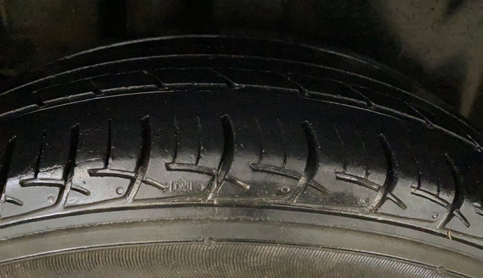 2016 Maruti Ciaz VXI+, Petrol, Manual, 55,865 km, Right Rear Tyre Tread