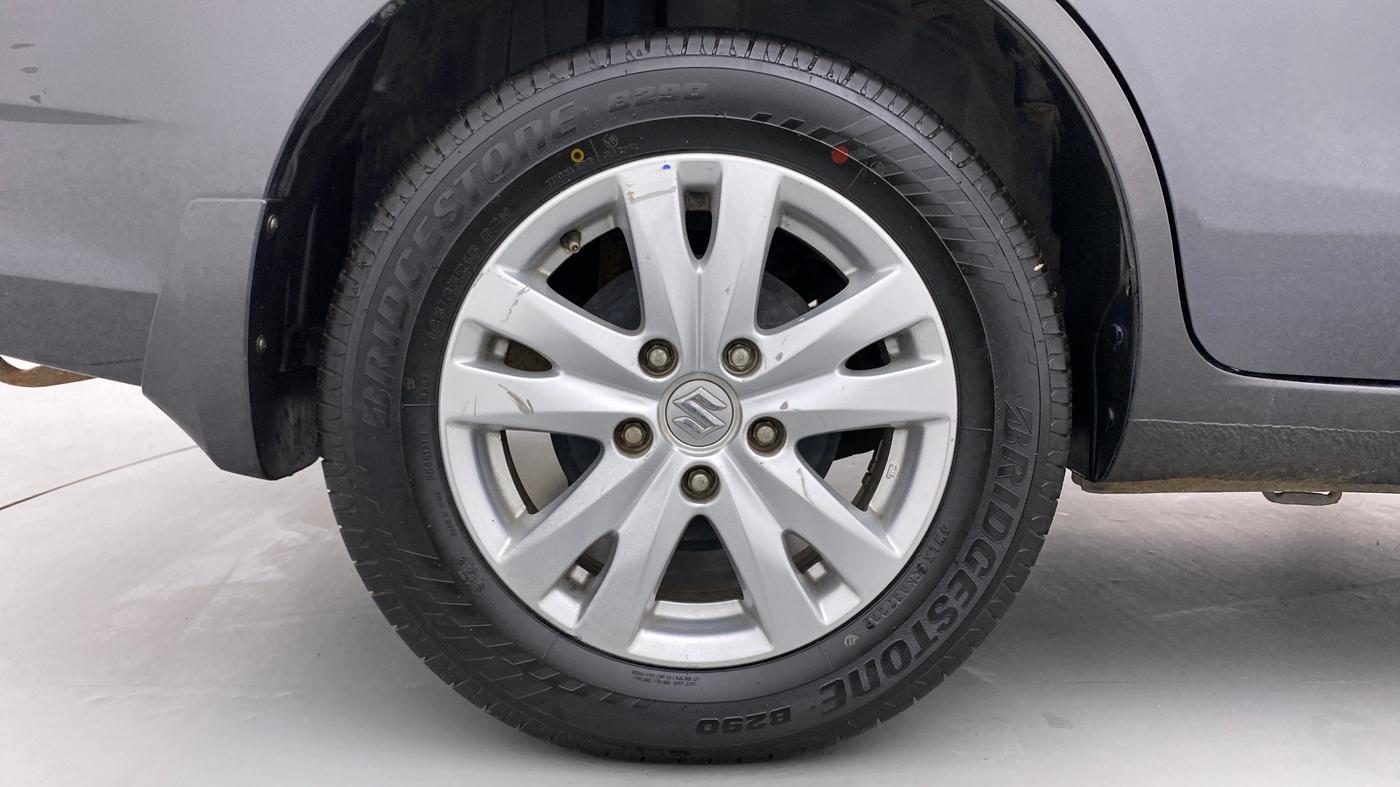 2017 Maruti Ertiga ZDI PLUS SHVS, Diesel, Manual, 40,876 km, Right Rear Wheel