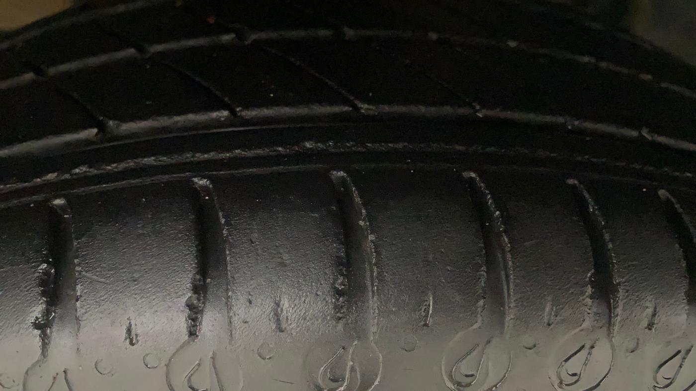 2017 Tata Tiago XTA PETROL, Petrol, Automatic, 67,663 km, Right Rear Tyre Tread