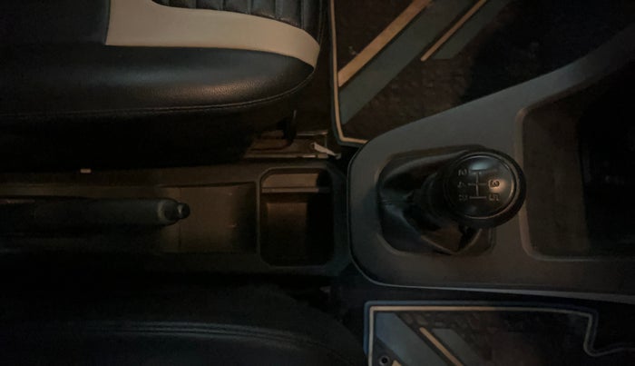 2019 Maruti New Wagon-R LXI CNG (O) 1.0, CNG, Manual, 33,532 km, Gear Lever