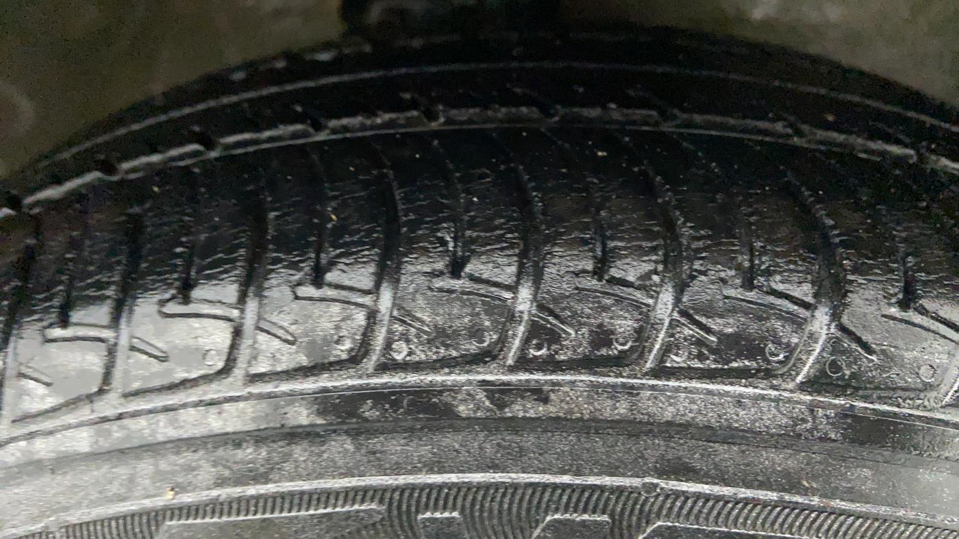 2017 Maruti Celerio ZXI OPT AMT, Petrol, Automatic, 30,741 km, Right Front Tyre Tread