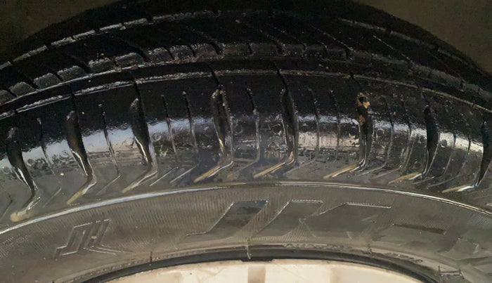 2016 Maruti Alto 800 VXI, Petrol, Manual, 55,730 km, Right Front Tyre Tread