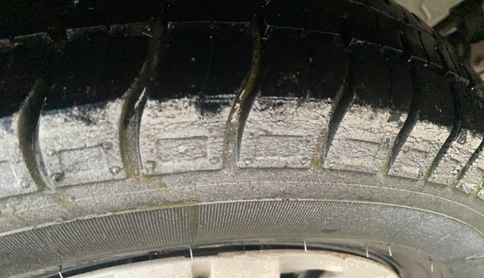 2016 Maruti Alto 800 VXI, Petrol, Manual, 55,730 km, Right Rear Tyre Tread