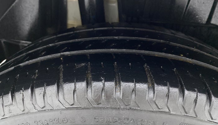 2018 Maruti Dzire ZXI AMT, Petrol, Automatic, 76,611 km, Right Rear Tyre Tread