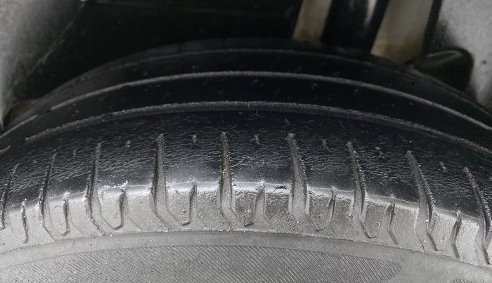 2018 Maruti Dzire ZXI AMT, Petrol, Automatic, 76,611 km, Left Rear Tyre Tread