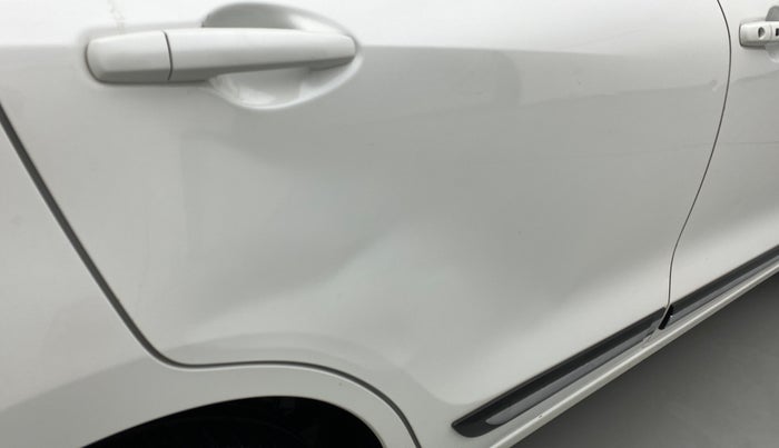 2018 Maruti Dzire ZXI AMT, Petrol, Automatic, 76,611 km, Right rear door - Slightly dented