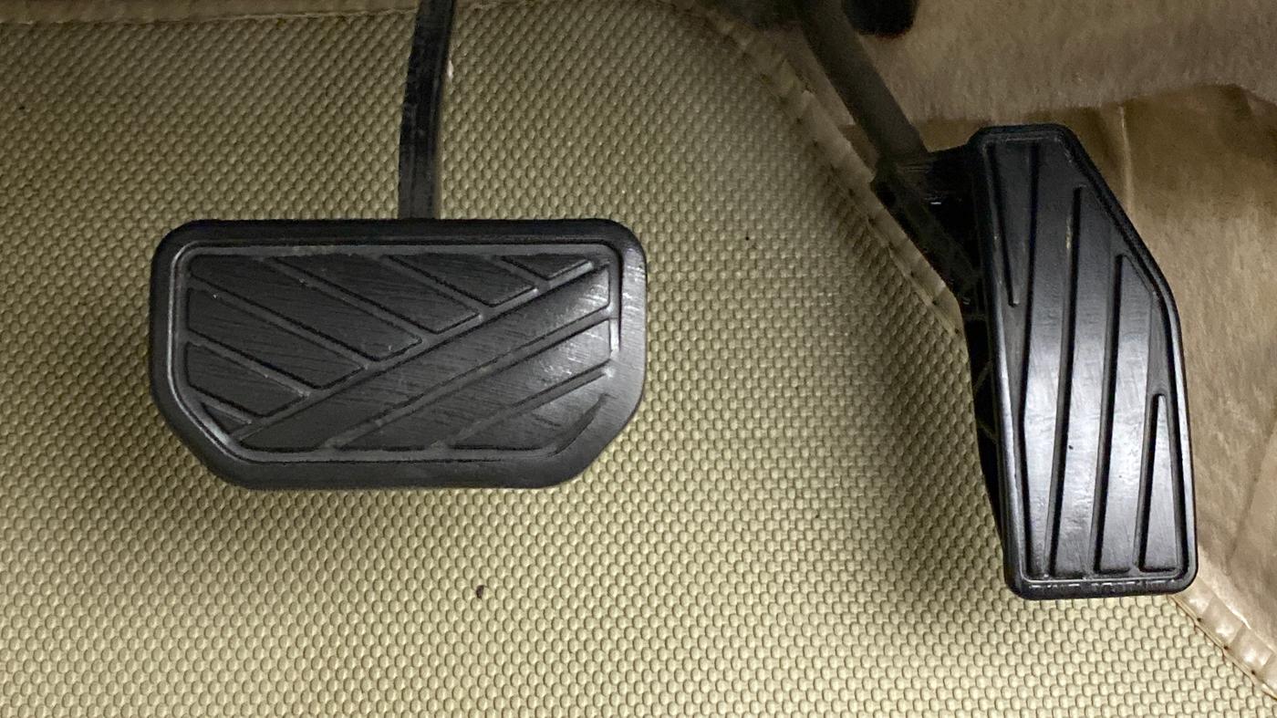 2018 Maruti Dzire ZXI AMT, Petrol, Automatic, 76,611 km, Pedals