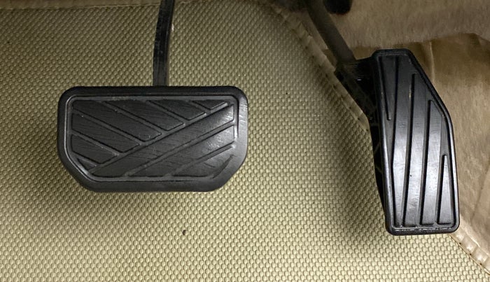 2018 Maruti Dzire ZXI AMT, Petrol, Automatic, 76,611 km, Pedals