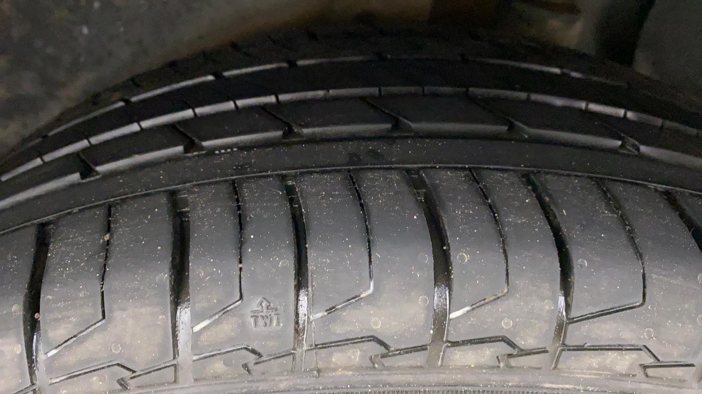 2019 Hyundai Creta SX AT 1.6 PETROL, CNG, Automatic, 48,494 km, Left Rear Tyre Tread