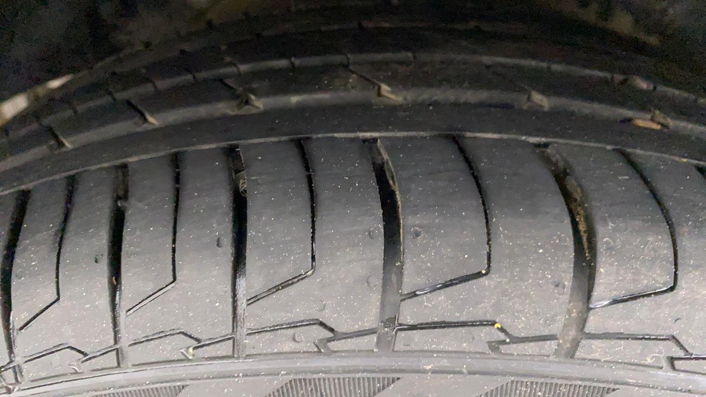 2019 Hyundai Creta SX AT 1.6 PETROL, CNG, Automatic, 48,494 km, Right Rear Tyre Tread
