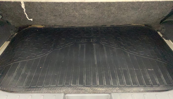 2015 Maruti Alto K10 VXI, Petrol, Manual, 97,112 km, Boot Inside