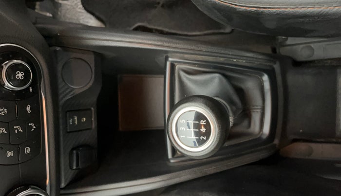 2019 Nissan Kicks XL 1.5, Petrol, Manual, 48,806 km, Gear Lever