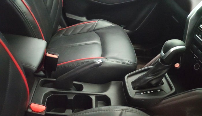 2024 Maruti Grand Vitara DELTA SMART HYBRID AT, Petrol, Automatic, 9,478 km, Gear Lever