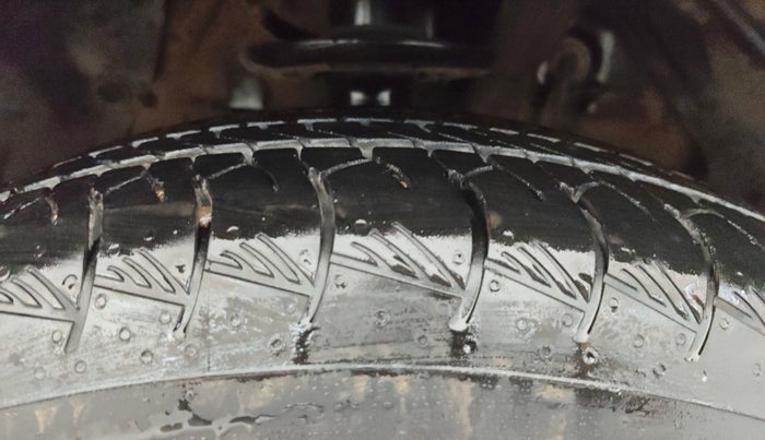 2024 Maruti Grand Vitara DELTA SMART HYBRID AT, Petrol, Automatic, 9,478 km, Right Front Tyre Tread