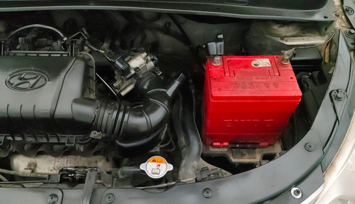 2014 Hyundai i10 SPORTZ 1.1, Petrol, Manual, 30,547 km, Engine View - Left