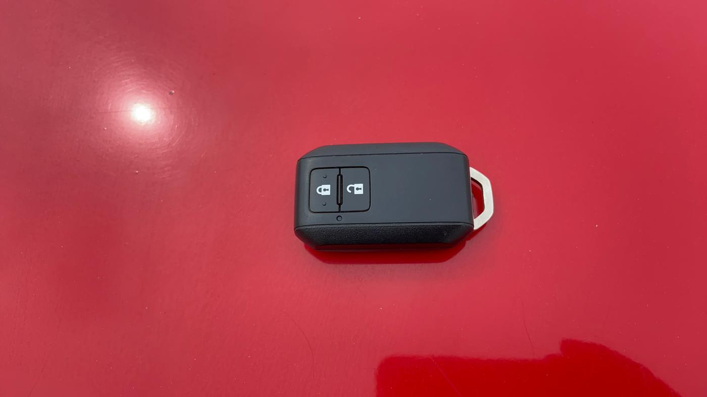 2022 Maruti Swift ZXI PLUS DUAL TONE, Petrol, Manual, 35,482 km, Key Close Up