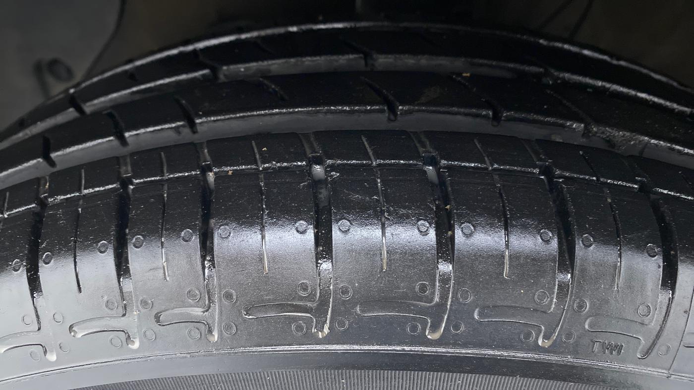 2020 Hyundai GRAND I10 NIOS SPORTZ 1.2 AT, Petrol, Automatic, 3,839 km, Left Front Tyre Tread