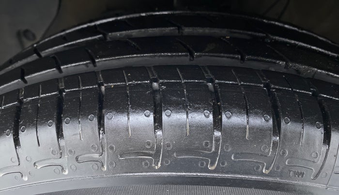 2020 Hyundai GRAND I10 NIOS SPORTZ 1.2 AT, Petrol, Automatic, 3,839 km, Left Front Tyre Tread