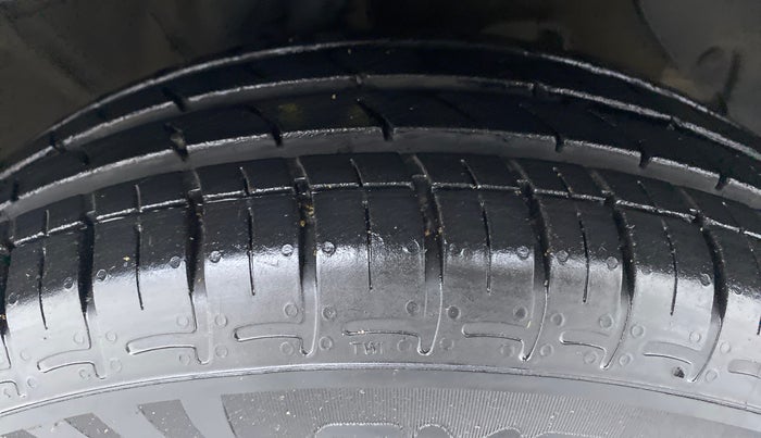 2020 Hyundai GRAND I10 NIOS SPORTZ 1.2 AT, Petrol, Automatic, 3,839 km, Right Front Tyre Tread