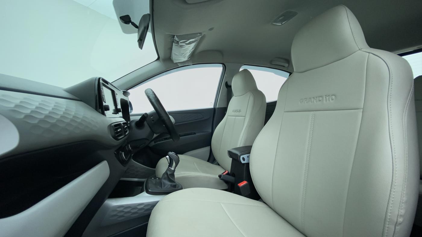 2020 Hyundai GRAND I10 NIOS SPORTZ 1.2 AT, Petrol, Automatic, 3,839 km, Right Side Front Door Cabin View