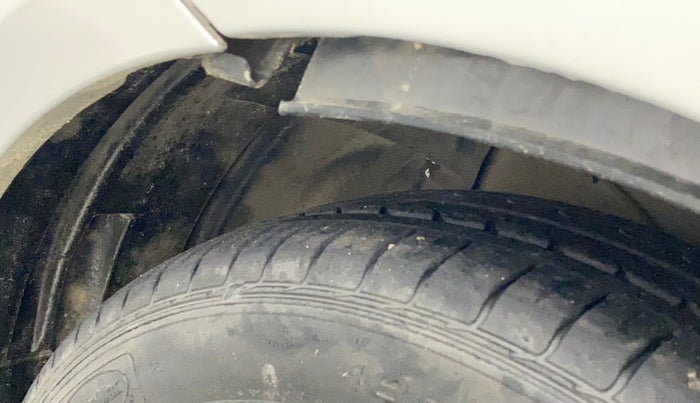 2017 Maruti Ciaz ZETA 1.4  AT PETROL, Petrol, Automatic, 42,218 km, Left fender - Lining loose