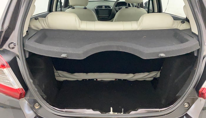 2023 Tata Tiago XZA PLUS PETROL, Petrol, Automatic, 23,135 km, Boot Inside