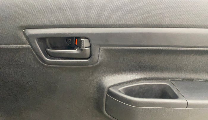 2020 Maruti S PRESSO VXI AMT, Petrol, Automatic, 42,891 km, Driver Side Door Panels Control