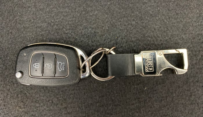 2018 Hyundai Creta 1.6 E + VTVT, Petrol, Manual, 19,767 km, Key Close Up