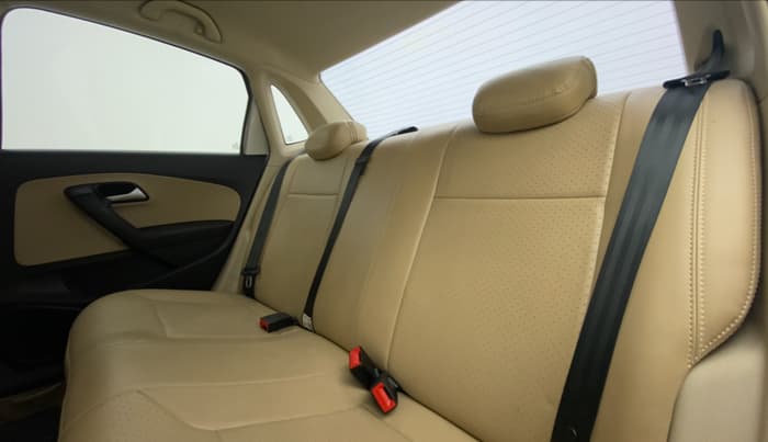 2018 Volkswagen Ameo HIGHLINE PLUS 1.0, Petrol, Manual, 9,087 km, Right Side Rear Door Cabin
