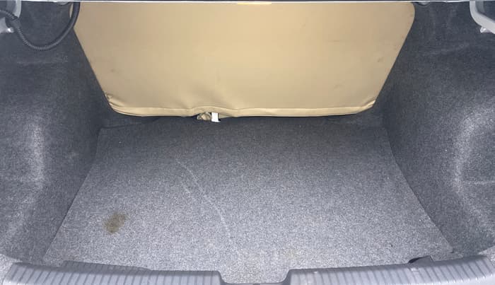 2018 Volkswagen Ameo HIGHLINE PLUS 1.0, Petrol, Manual, 9,087 km, Boot Inside