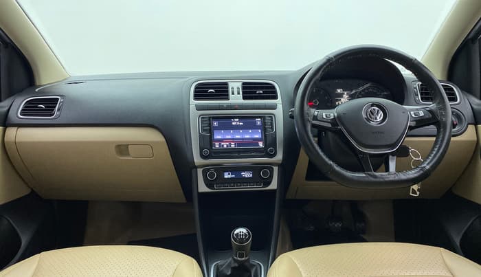 2018 Volkswagen Ameo HIGHLINE PLUS 1.0, Petrol, Manual, 9,087 km, Dashboard