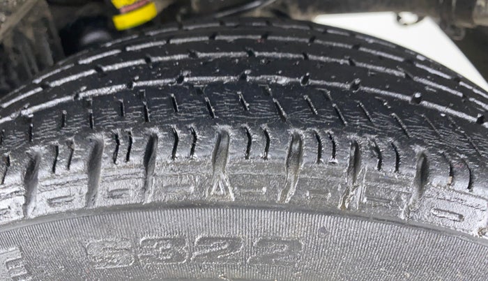 2014 Maruti Alto K10 VXI P, Petrol, Manual, 62,730 km, Left Rear Tyre Tread