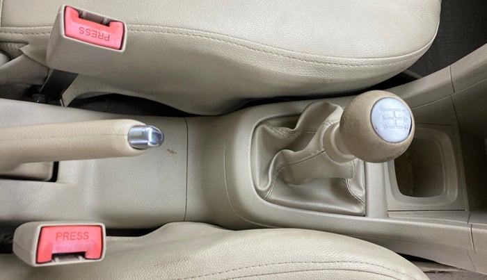 2014 Maruti Swift Dzire ZXI, Petrol, Manual, 39,182 km, Gear Lever
