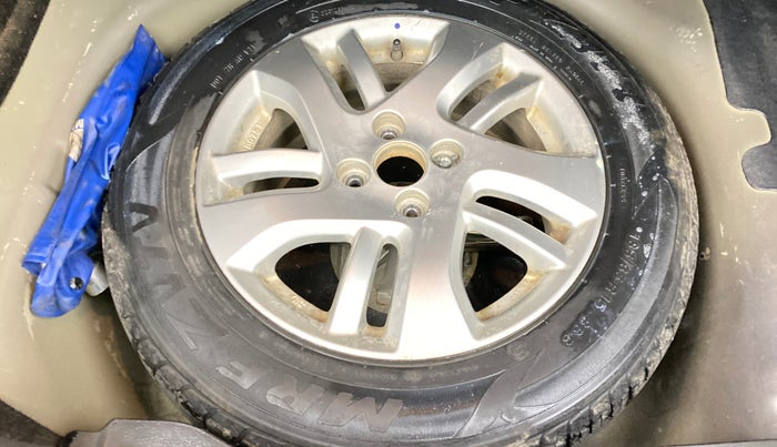 2014 Maruti Swift Dzire ZXI, Petrol, Manual, 39,182 km, Spare Tyre