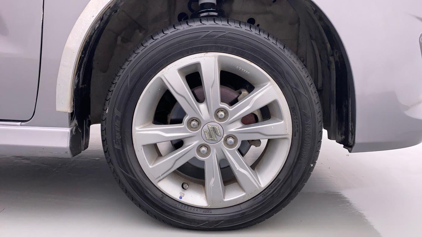 2013 Maruti Wagon R Stingray VXI, Petrol, Manual, 30,959 km, Right Front Wheel
