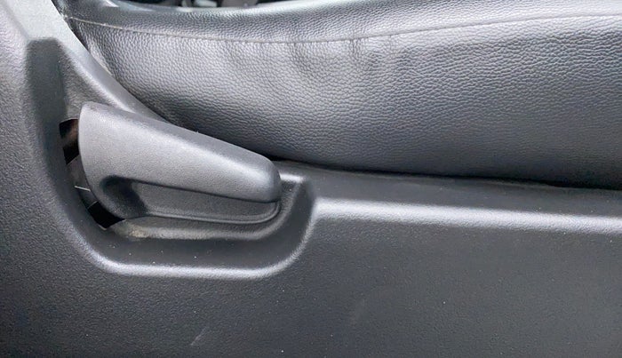 2013 Maruti Wagon R Stingray VXI, Petrol, Manual, 30,959 km, Driver Side Adjustment Panel