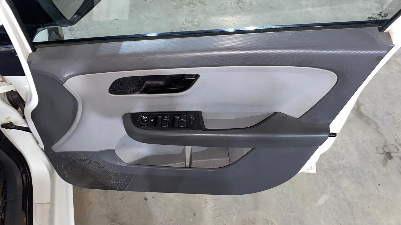 2021 Tata ALTROZ XT PETROL, Petrol, Manual, 48,687 km, Driver Side Door Panels Control