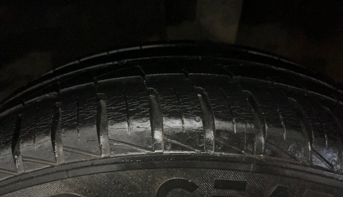 2021 Renault Kwid RXL, Petrol, Manual, 16,009 km, Left Rear Tyre Tread