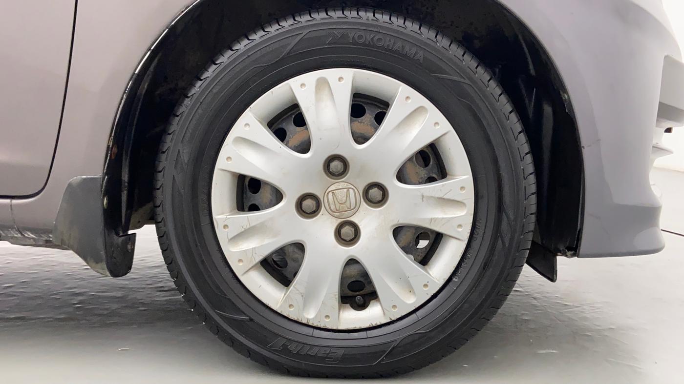 2013 Honda Amaze 1.2 SMT I VTEC, Petrol, Manual, 47,648 km, Right Front Wheel