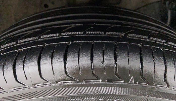 2013 Honda Amaze 1.2 SMT I VTEC, Petrol, Manual, 47,648 km, Right Front Tyre Tread