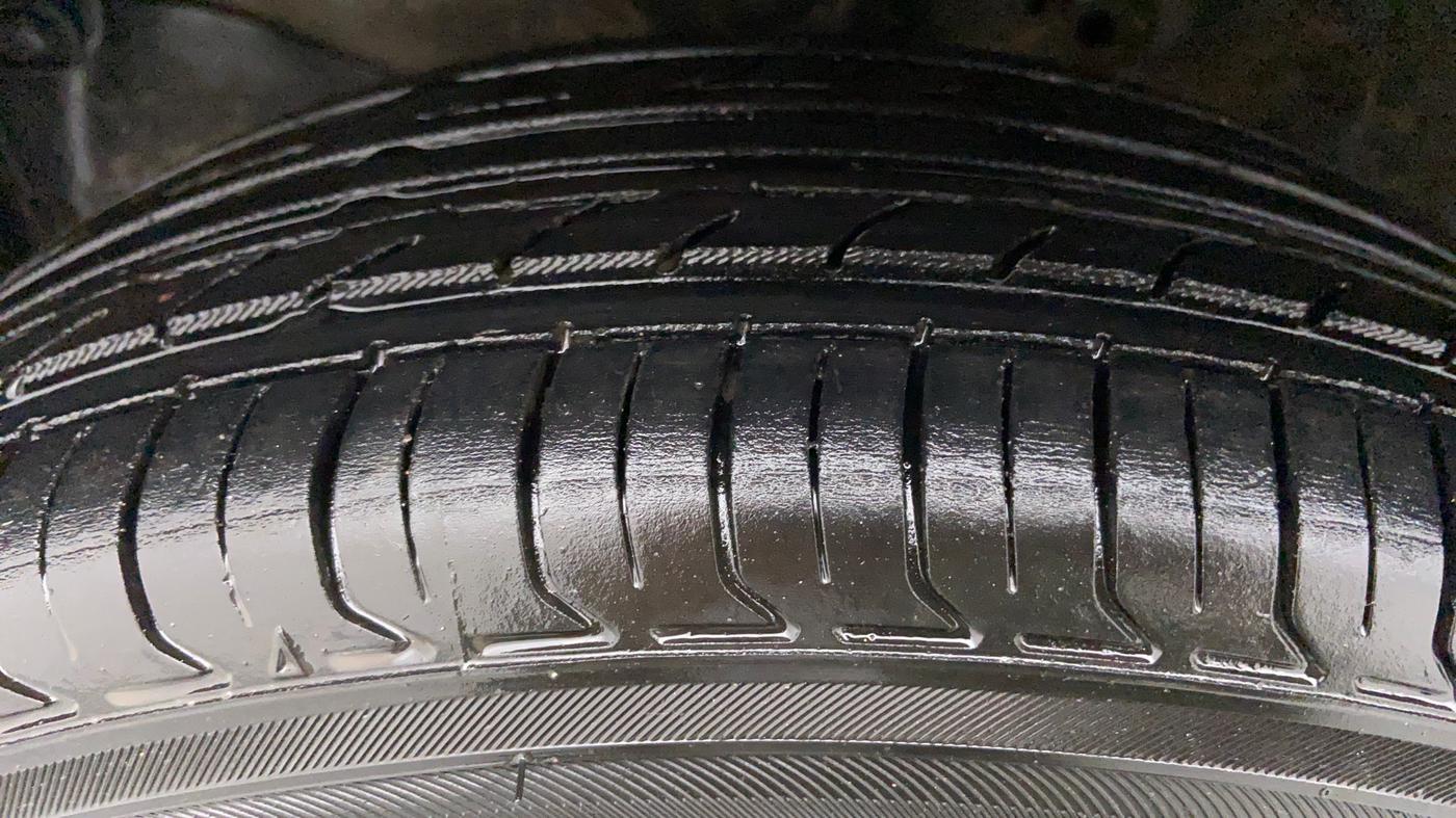 2013 Honda Amaze 1.2 SMT I VTEC, Petrol, Manual, 47,648 km, Left Front Tyre Tread