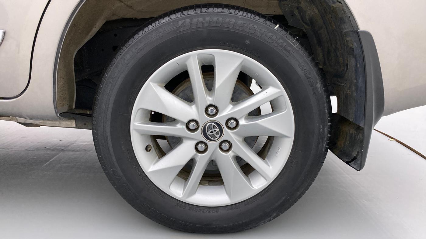 2017 Toyota Innova Crysta 2.4 ZX 7 STR, Diesel, Manual, 42,603 km, Left Rear Wheel