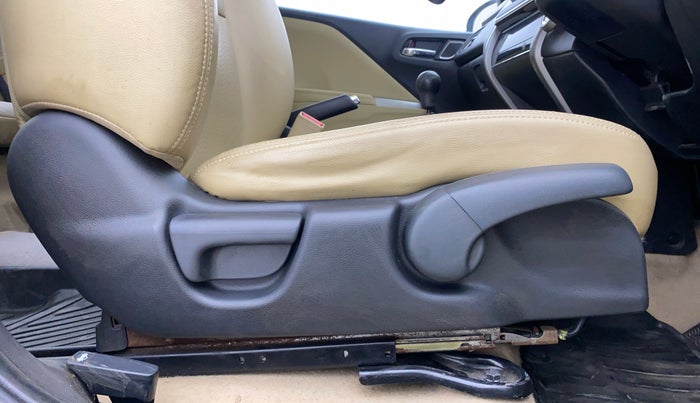 2017 Honda City 1.5L I-VTEC VX, Petrol, Manual, 53,203 km, Driver Side Adjustment Panel
