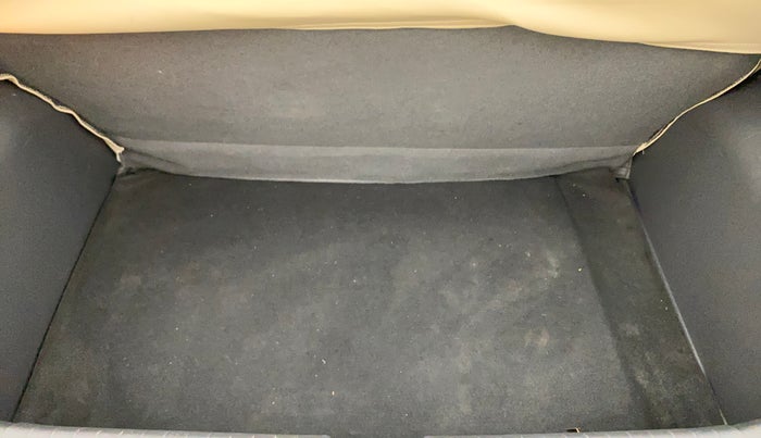 2020 Hyundai GRAND I10 NIOS ASTA AMT 1.2 KAPPA VTVT, Petrol, Automatic, 33,075 km, Boot Inside