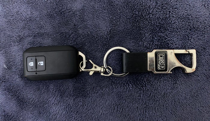 2019 Maruti Baleno ALPHA 1.2 K12, Petrol, Manual, 25,821 km, Key Close Up