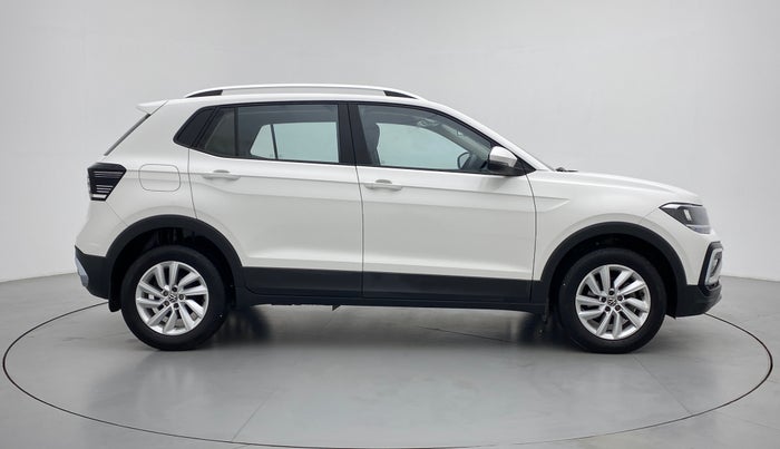 2022 Volkswagen TAIGUN HIGHLINE 1.0 TSI AT, Petrol, Automatic, 6,211 km, Right Side View