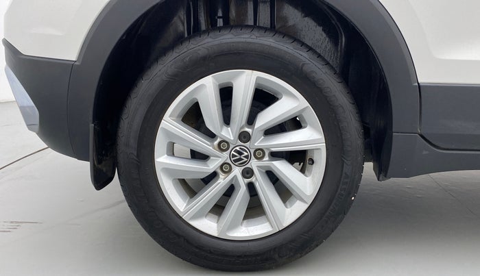 2022 Volkswagen TAIGUN HIGHLINE 1.0 TSI AT, Petrol, Automatic, 6,211 km, Right Rear Wheel